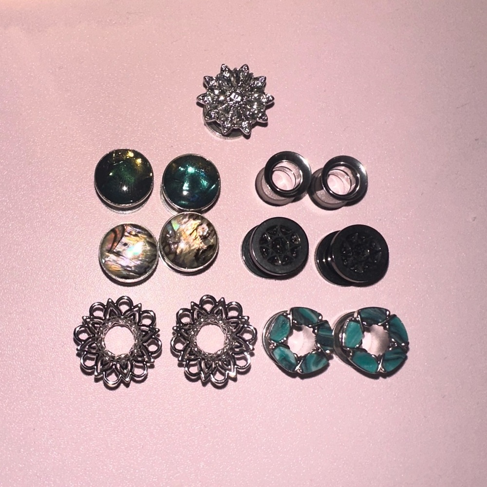 BNNW stretched ear plugs, 8mm - Picture 3 of 3